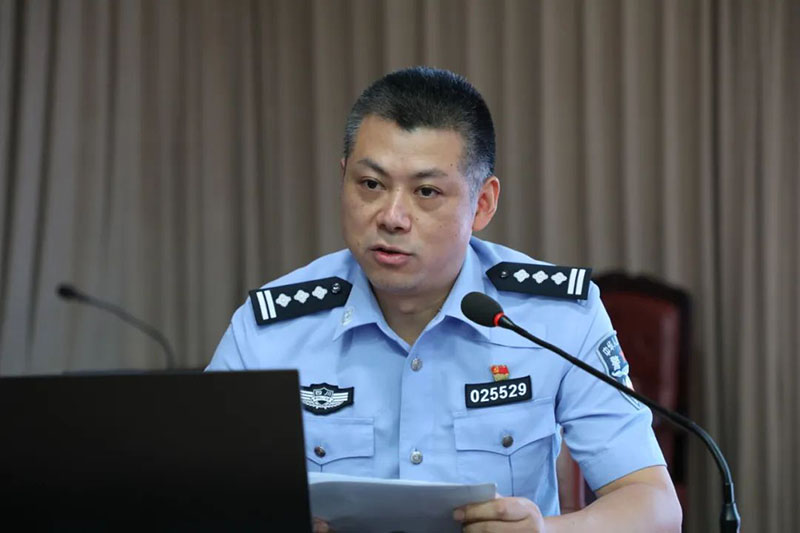 1693020038236633.jpg 合江縣紀(jì)委監(jiān)委駐縣公安局紀(jì)檢監(jiān)察組組長(zhǎng) 鄢華勇.jpg