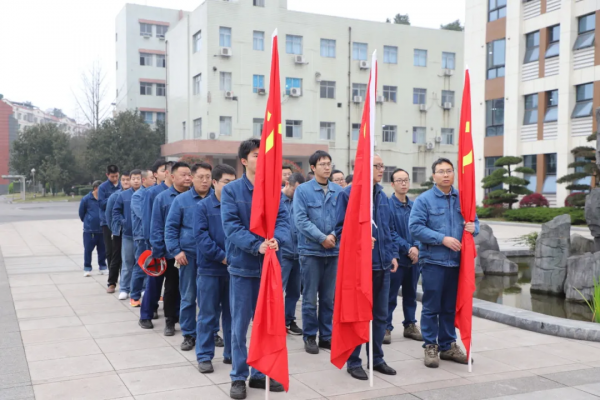綠色行動?共筑未來 ▏四川天華集團(tuán)開展2025年義務(wù)植樹活動